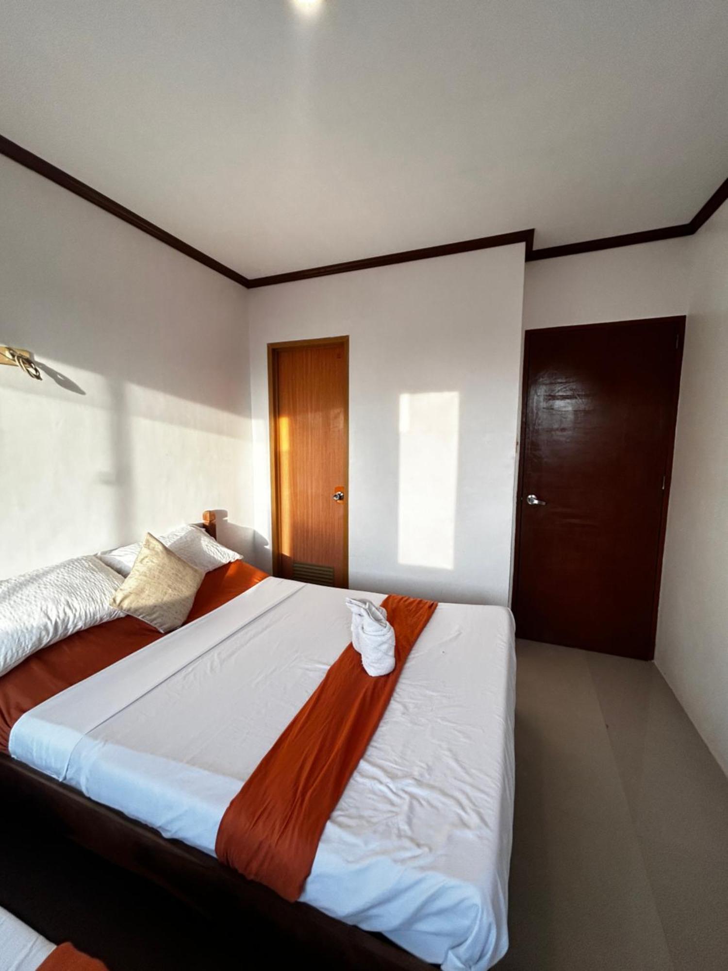 Brenmariel Tourist Inn Эль-Нидо Экстерьер фото