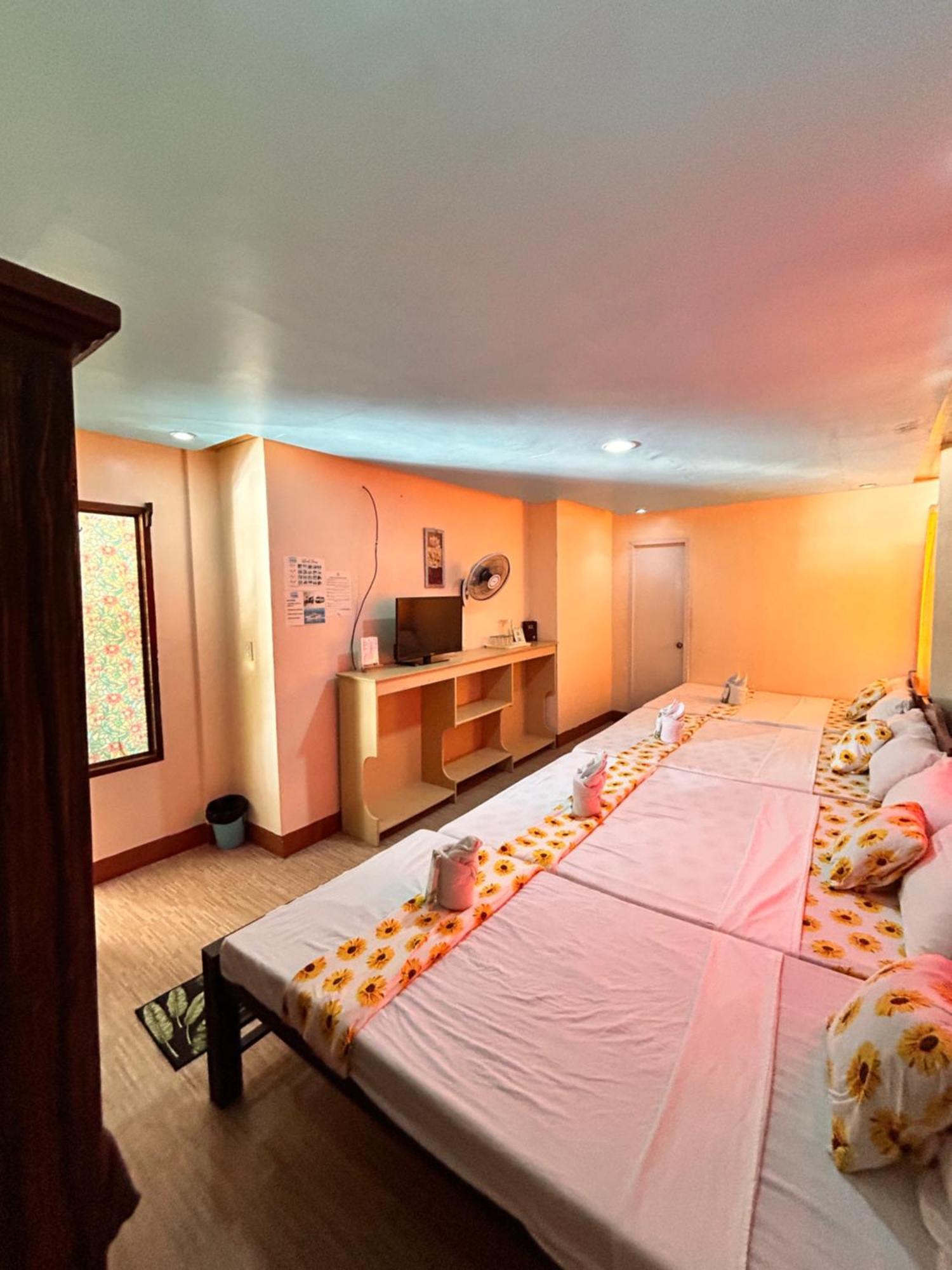 Brenmariel Tourist Inn Эль-Нидо Экстерьер фото