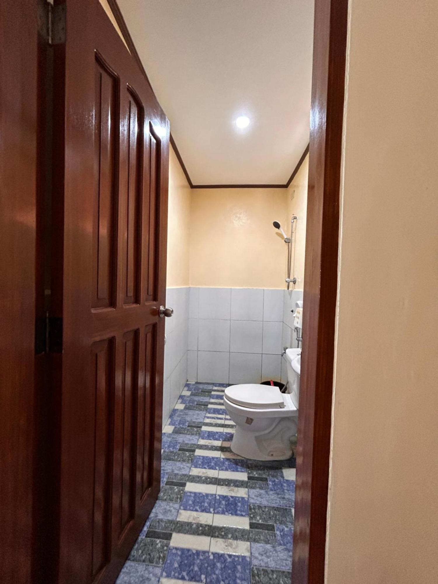 Brenmariel Tourist Inn Эль-Нидо Экстерьер фото